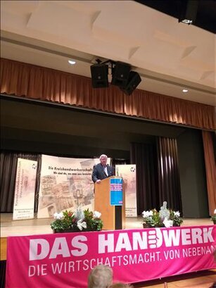 Bild 09 Part 2 Meisterfeier